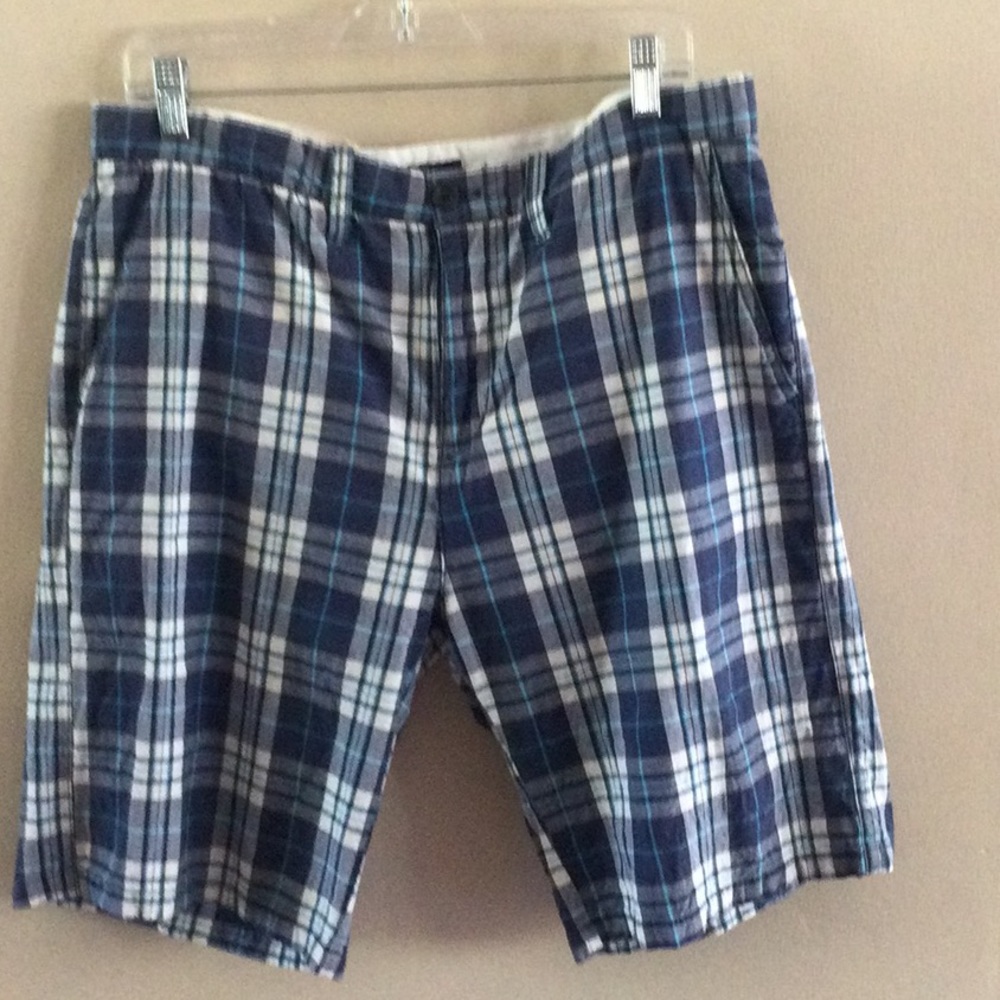 New no tags Blue Saks 5th Ave size 34 shorts